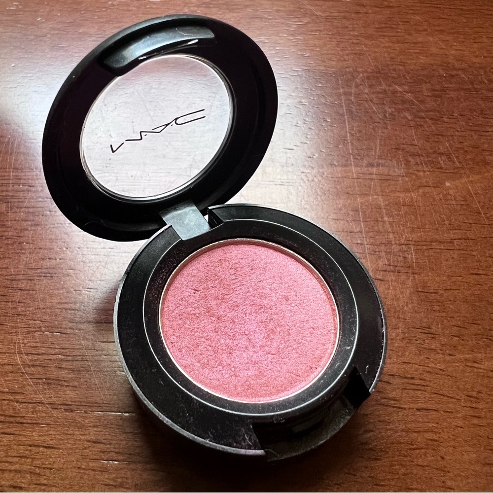 MAC Cosmetics ANGELCAKE Eyeshadow Discontinued Angel Cake - Picture 2 of 5
